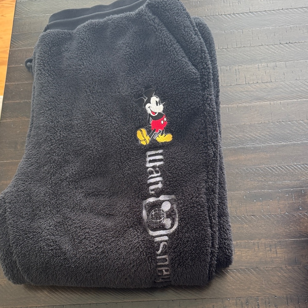 Men’s Disney Parks Mickey Mouse Black Plush fleece joggers size xxl